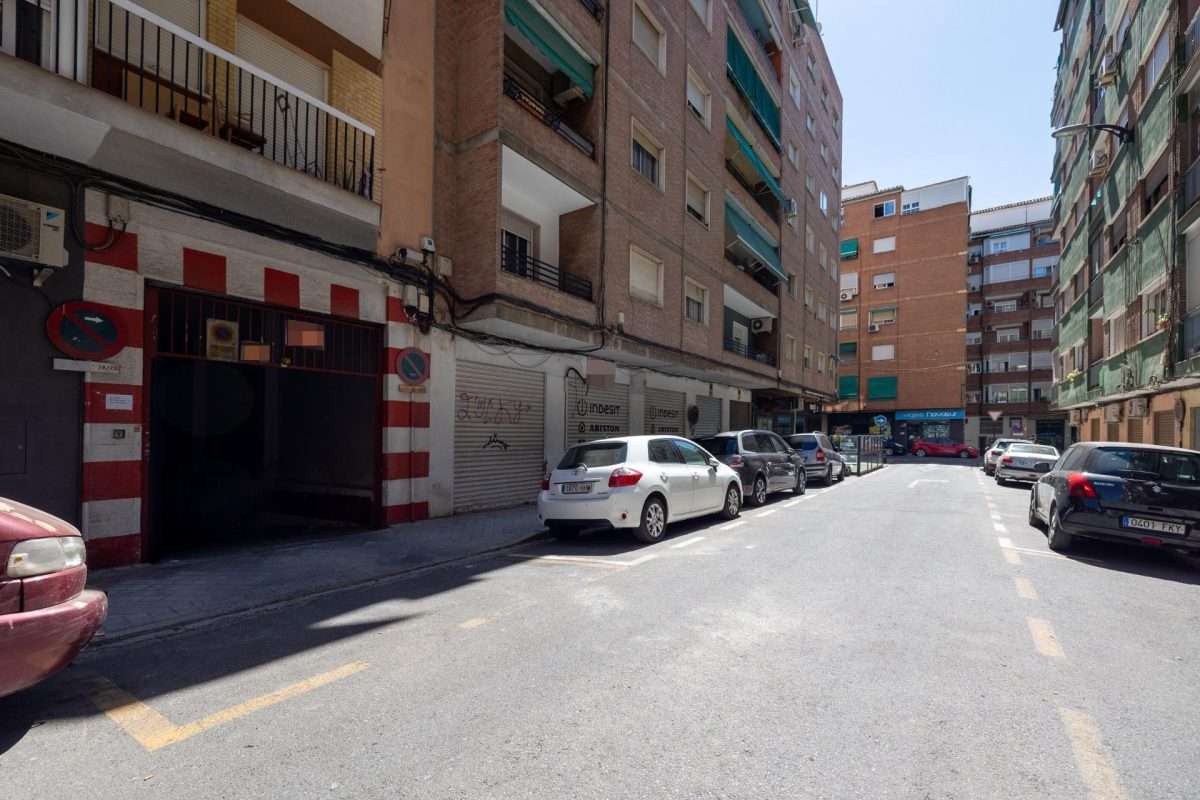Garaje en venta en GRANADA