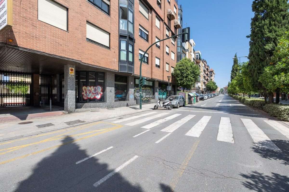 Local comercial en venta en GRANADA