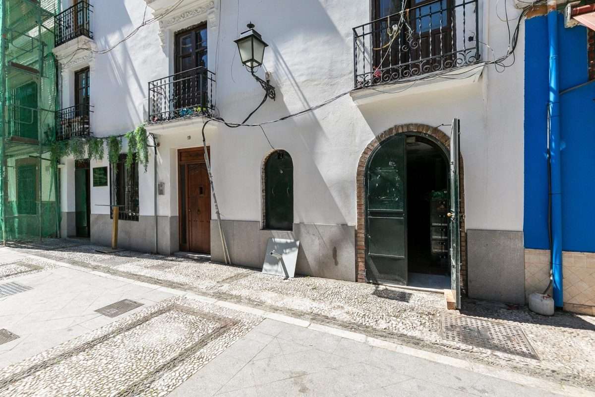 Local comercial en venta en GRANADA, Granada, Referencia: V24007/1951 Local comercial en venta en GRANADA