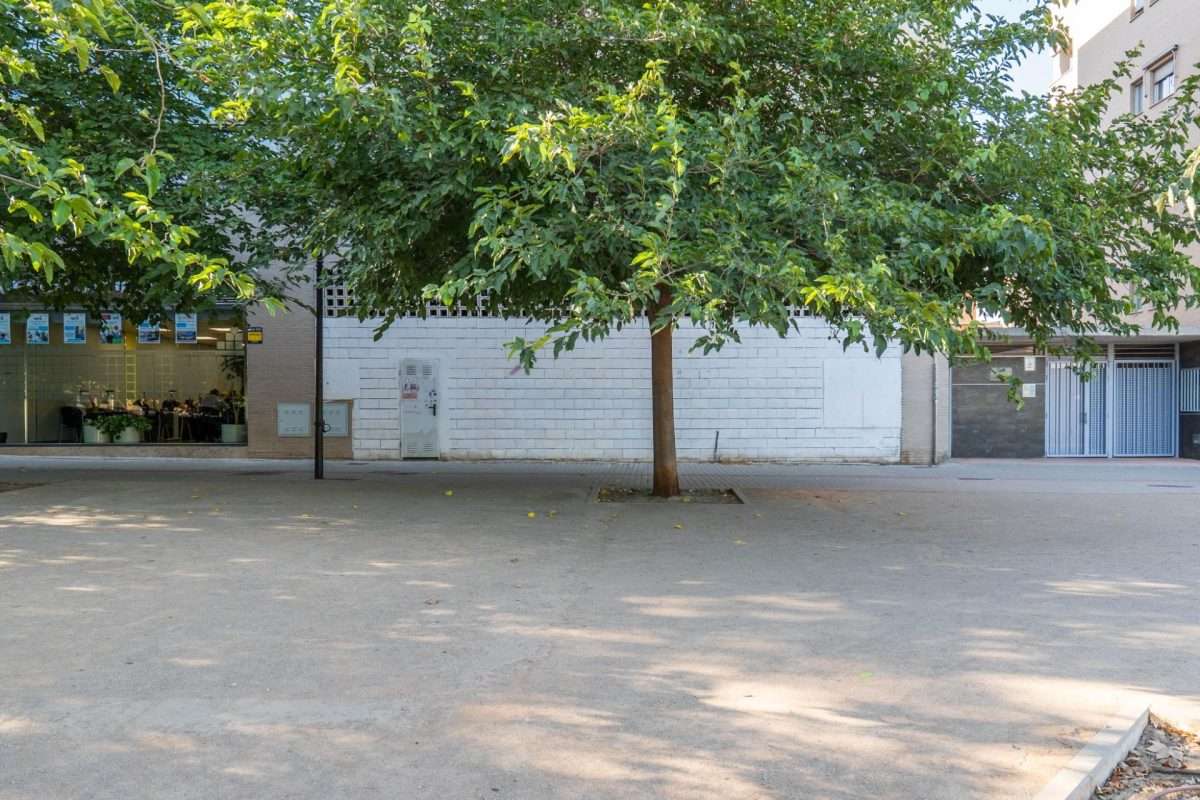 Local comercial en venta en GRANADA, Granada, Referencia: DH04047 Local comercial en venta en GRANADA