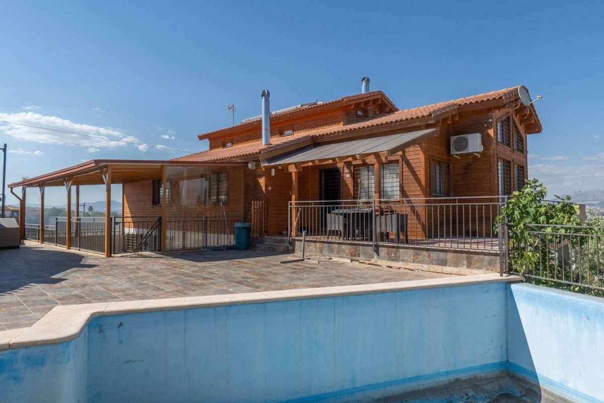 Chalet en venta en GRANADA