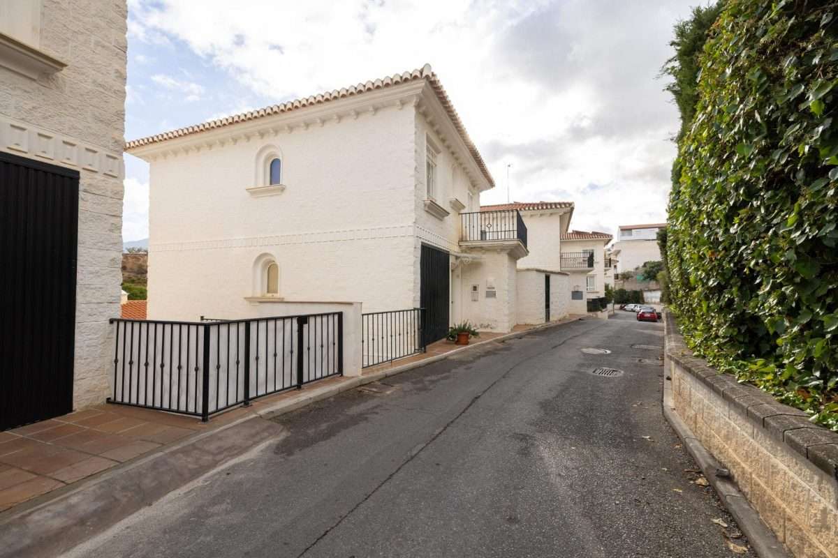 Chalet en venta en GRANADA, Gojar, Referencia: FH02880/4960 Chalet en venta en GRANADA
