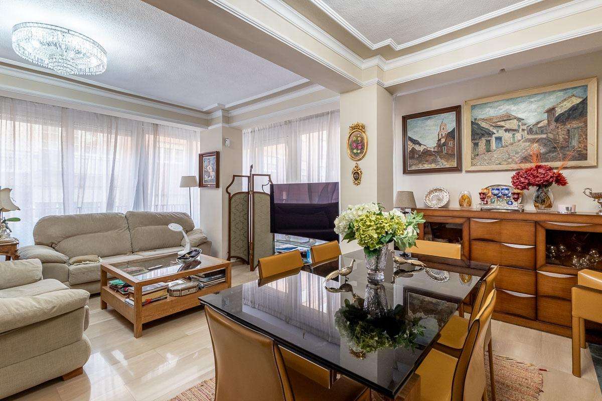 Piso en venta en GRANADA