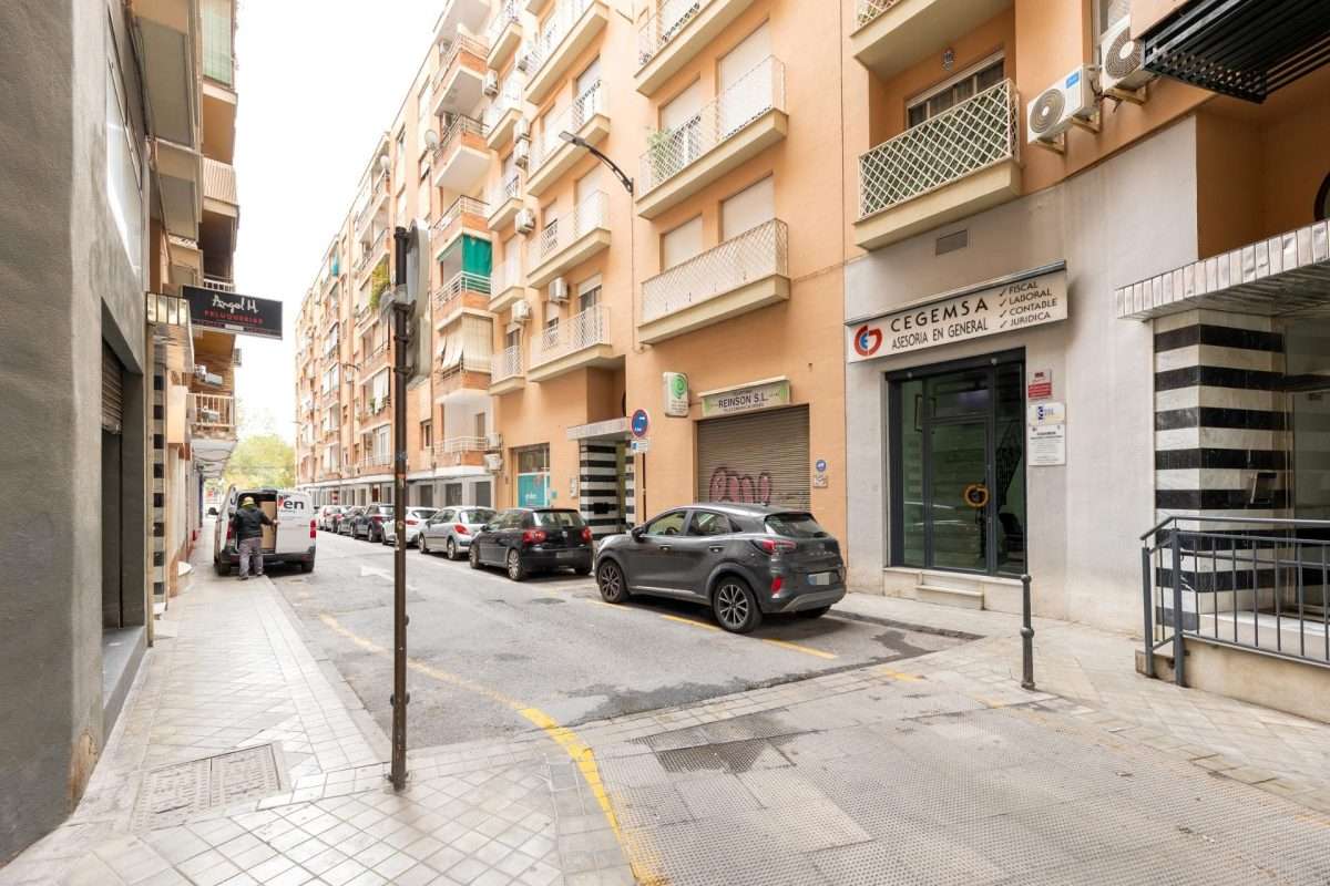 Local comercial en venta en GRANADA