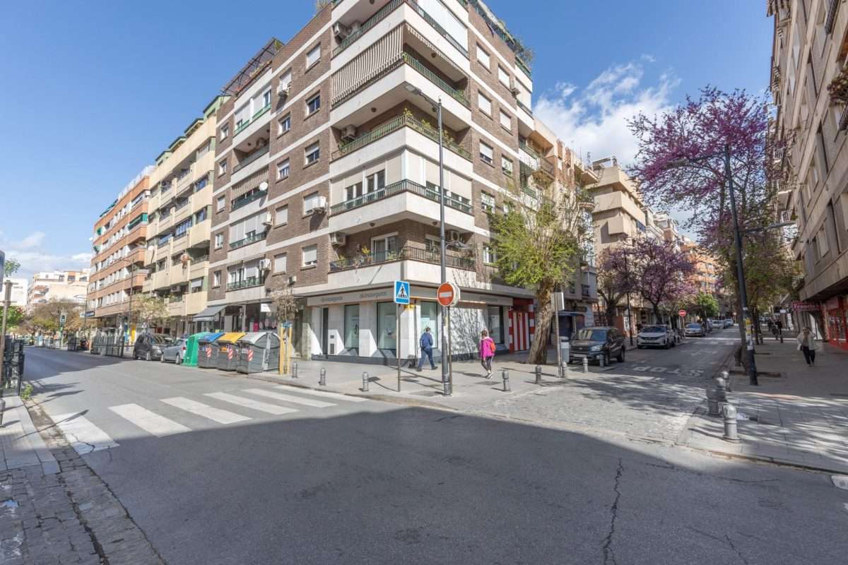 Local comercial en venta en GRANADA