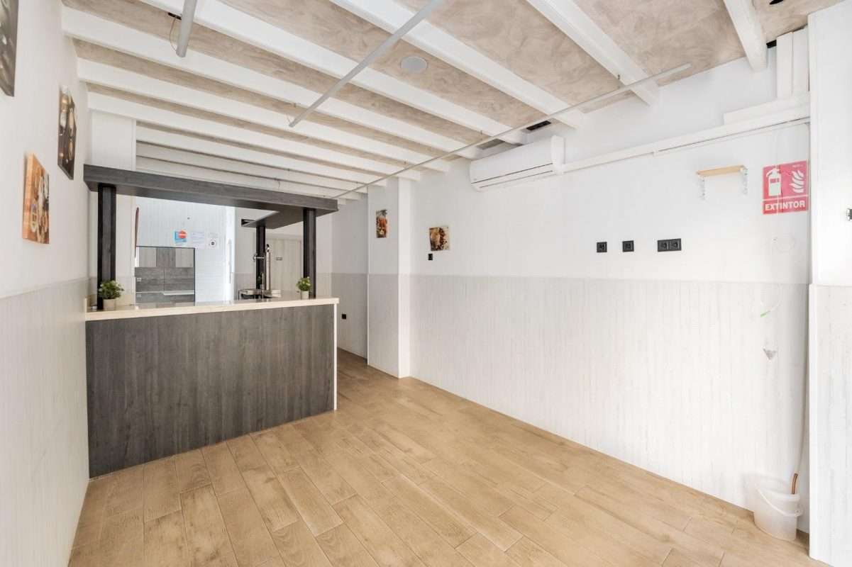 Local comercial en venta en GRANADA, Granada, Referencia: DN1052025/6283 Local comercial en venta en GRANADA