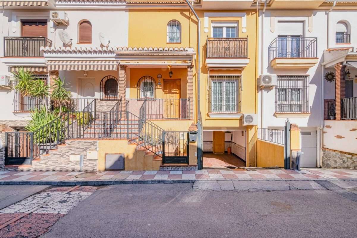 Adosado en venta en GRANADA