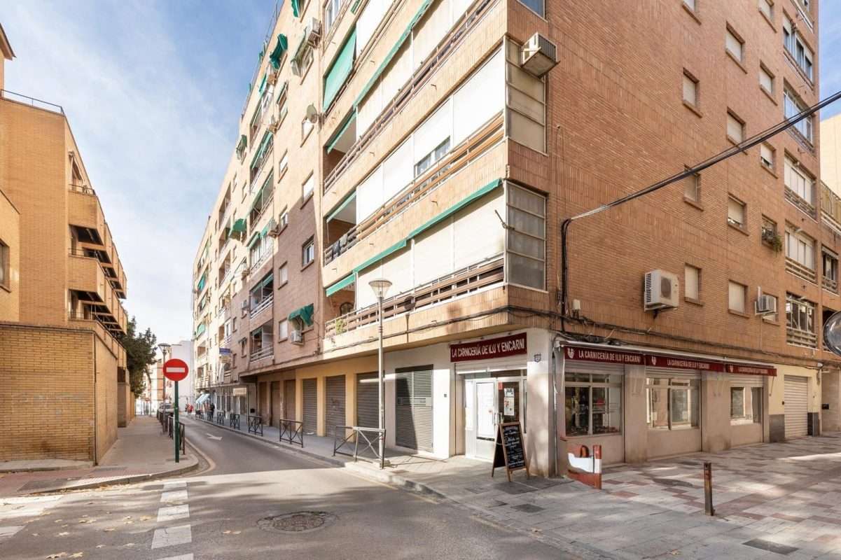 Local comercial en venta en GRANADA