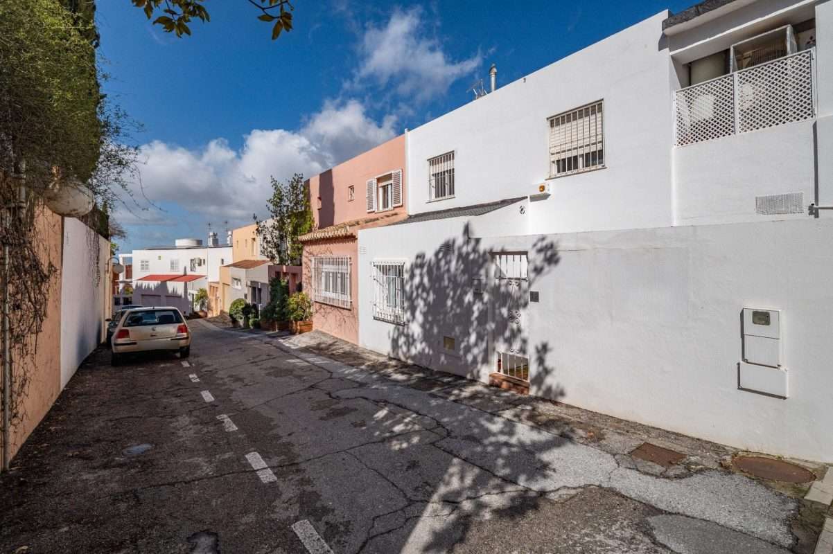 Pareado en venta en GRANADA