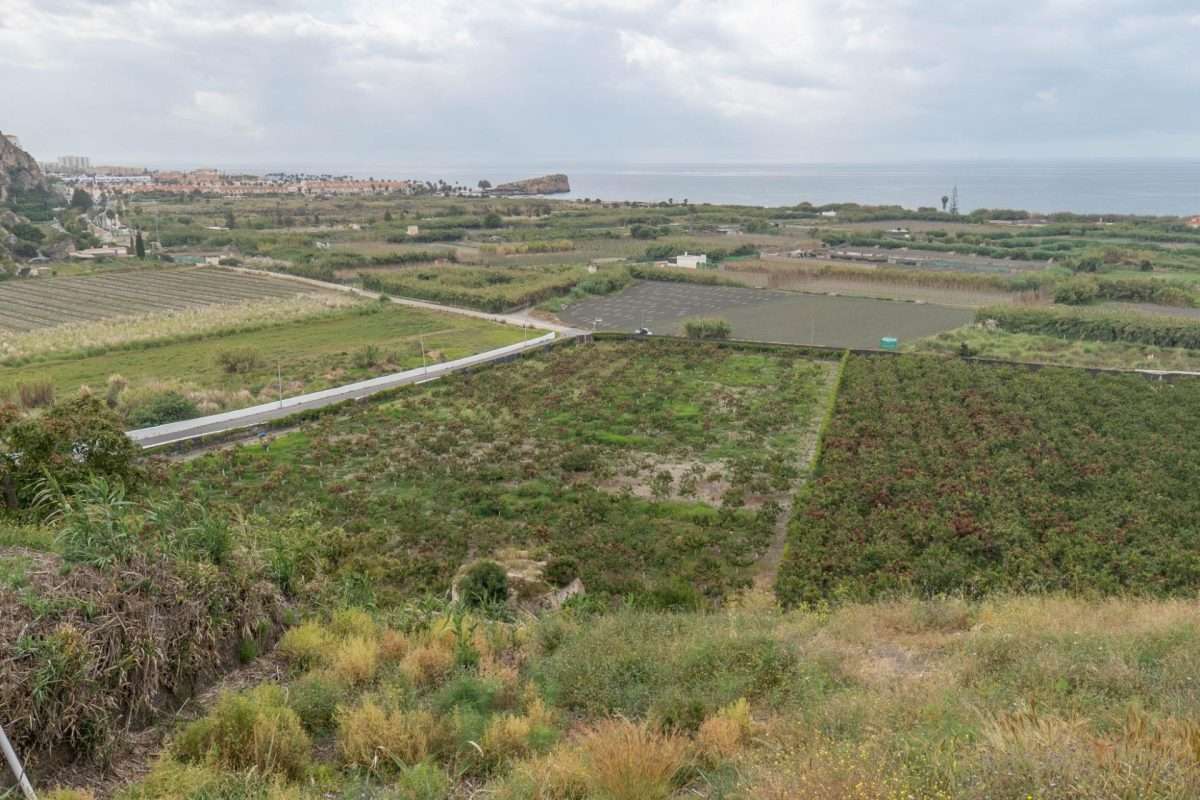 Terreno urbano en venta en GRANADA, Salobreña, Referencia: DH05697 Terreno urbano en venta en GRANADA
