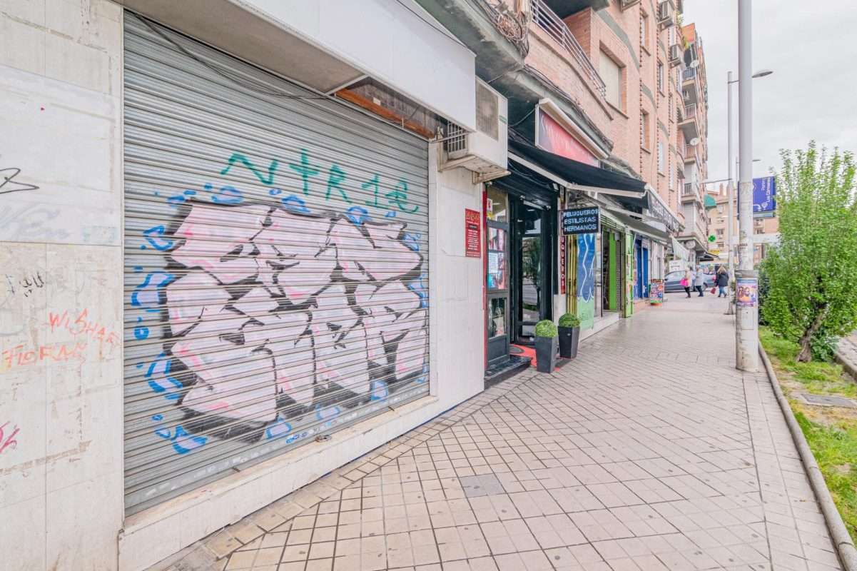 Local comercial en venta en GRANADA
