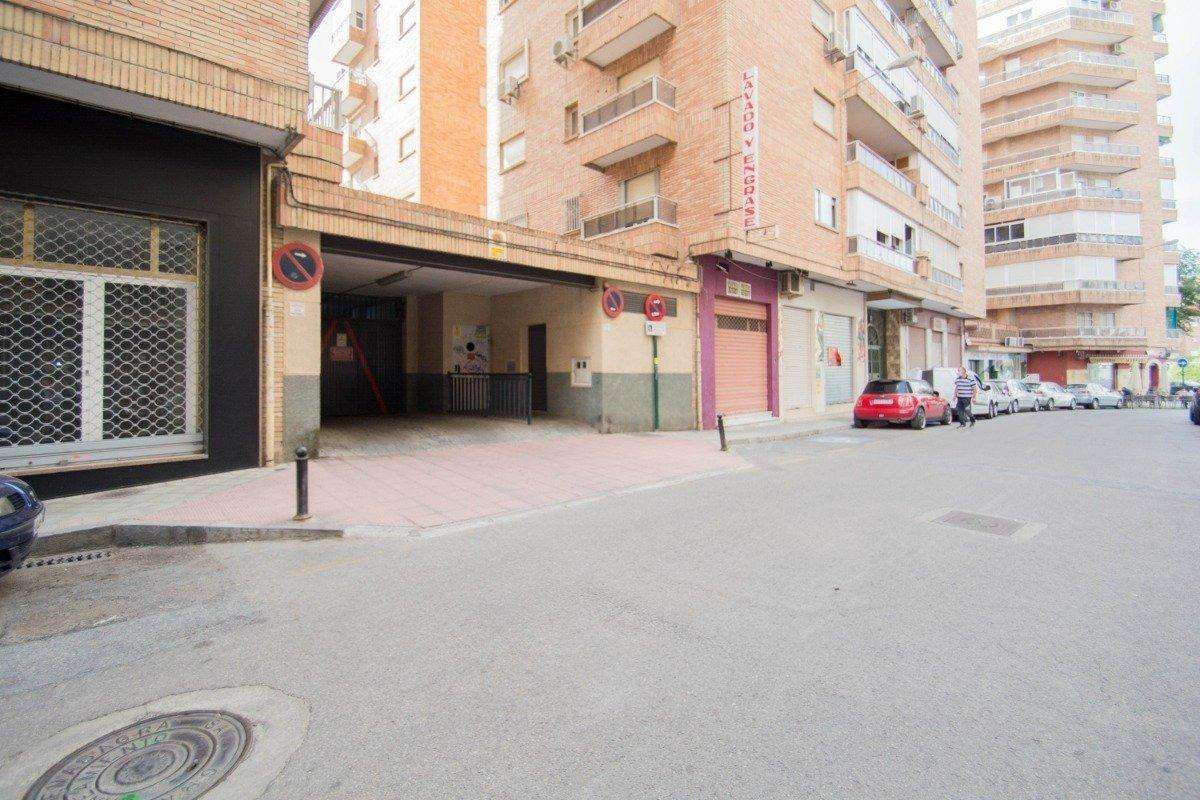 Garaje en venta en GRANADA