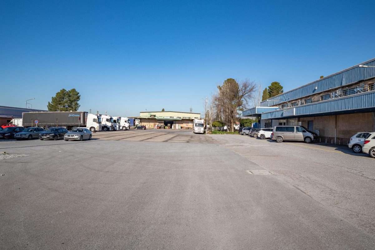 Nave industrial en venta en GRANADA