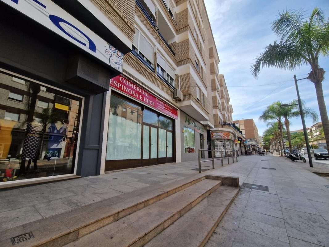 Local comercial en venta en GRANADA