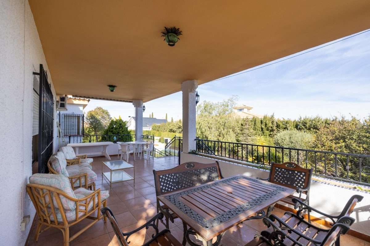 Chalet en venta en GRANADA