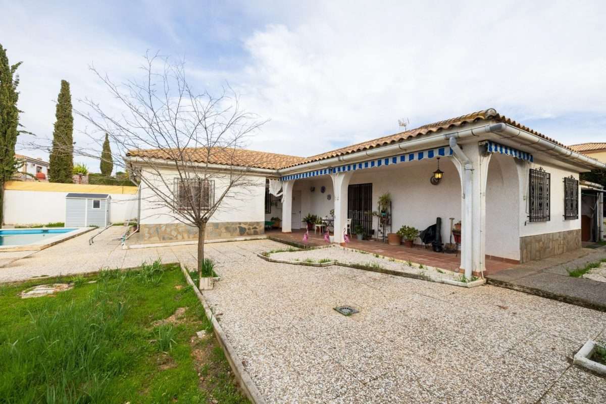Chalet en venta en GRANADA