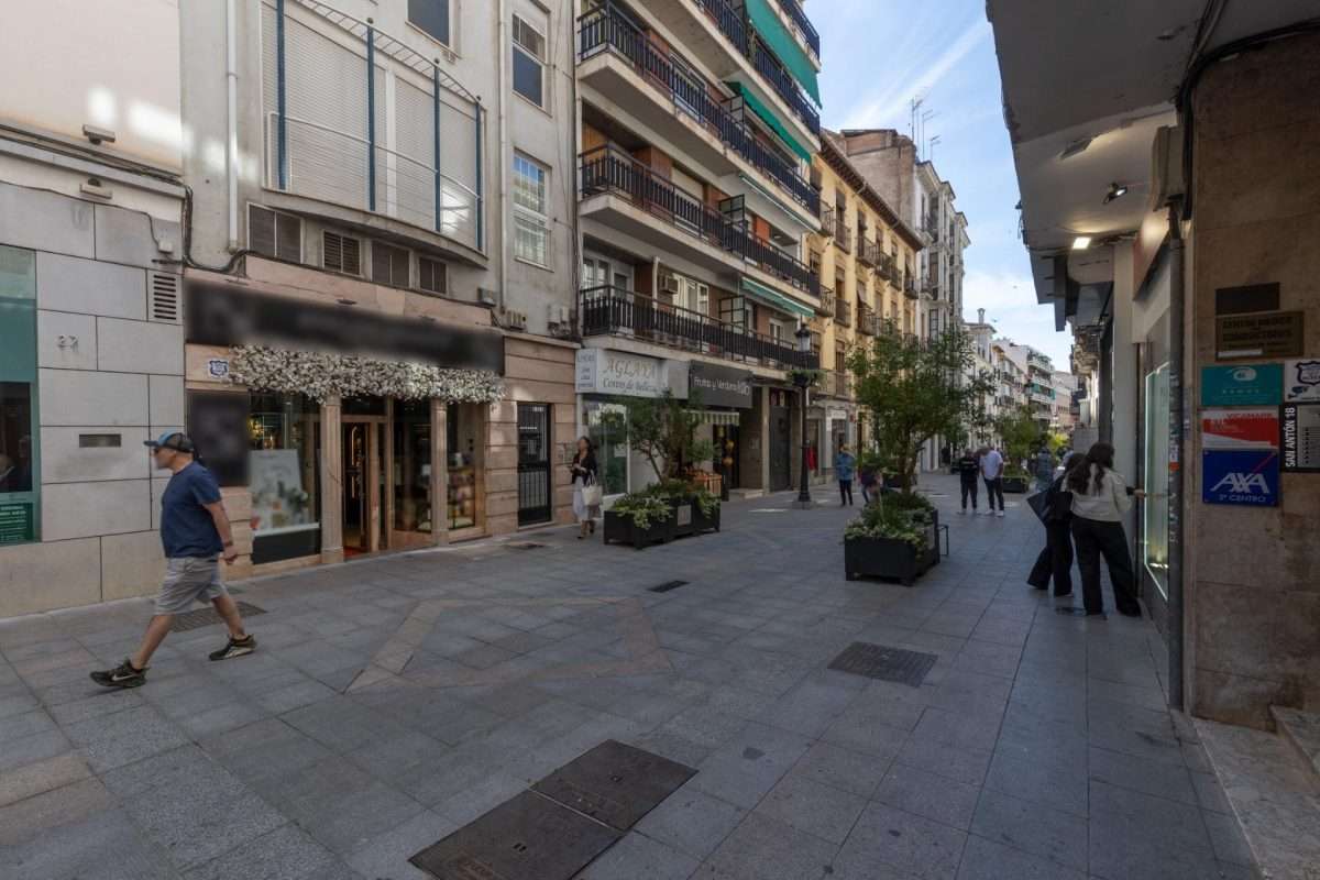 Local comercial en venta en GRANADA