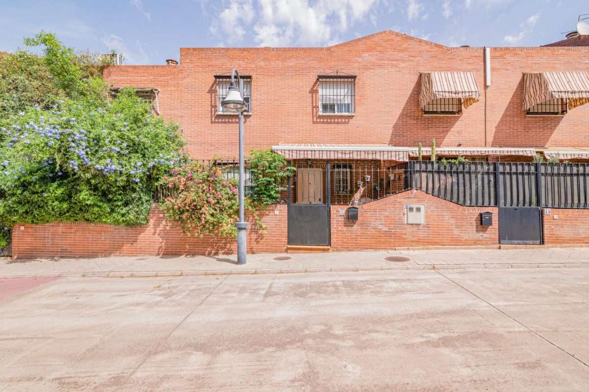 Adosado en venta en GRANADA