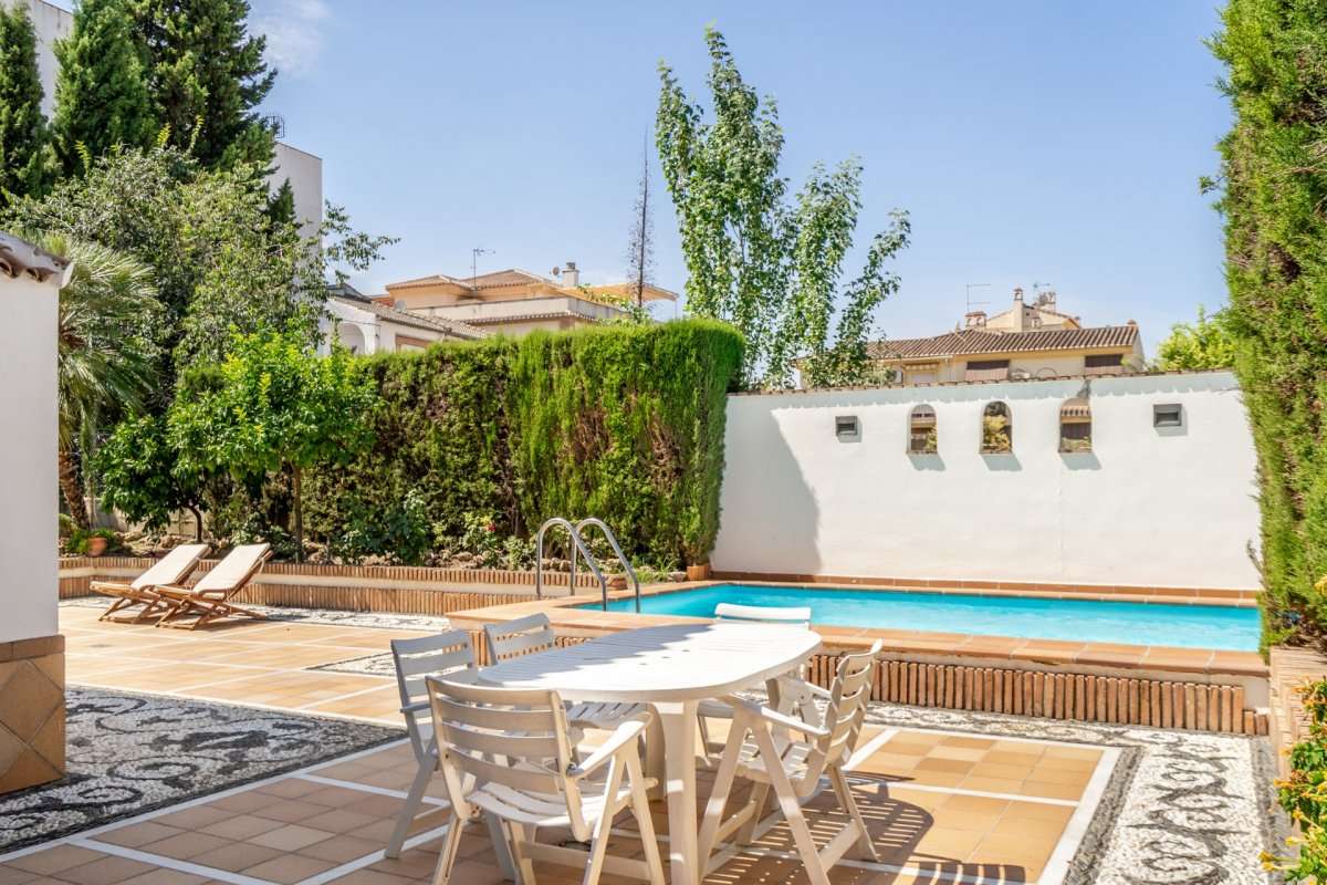 Chalet en venta en GRANADA