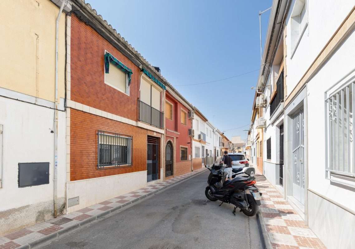 Casa en venta en GRANADA, Armilla, Referencia: E-01217/4589 Casa en venta en GRANADA