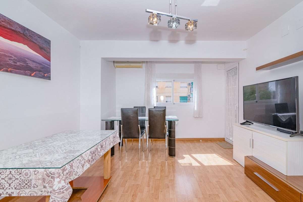 Piso en venta en GRANADA, Granada, Referencia: DK017471/9323 Piso en venta en GRANADA