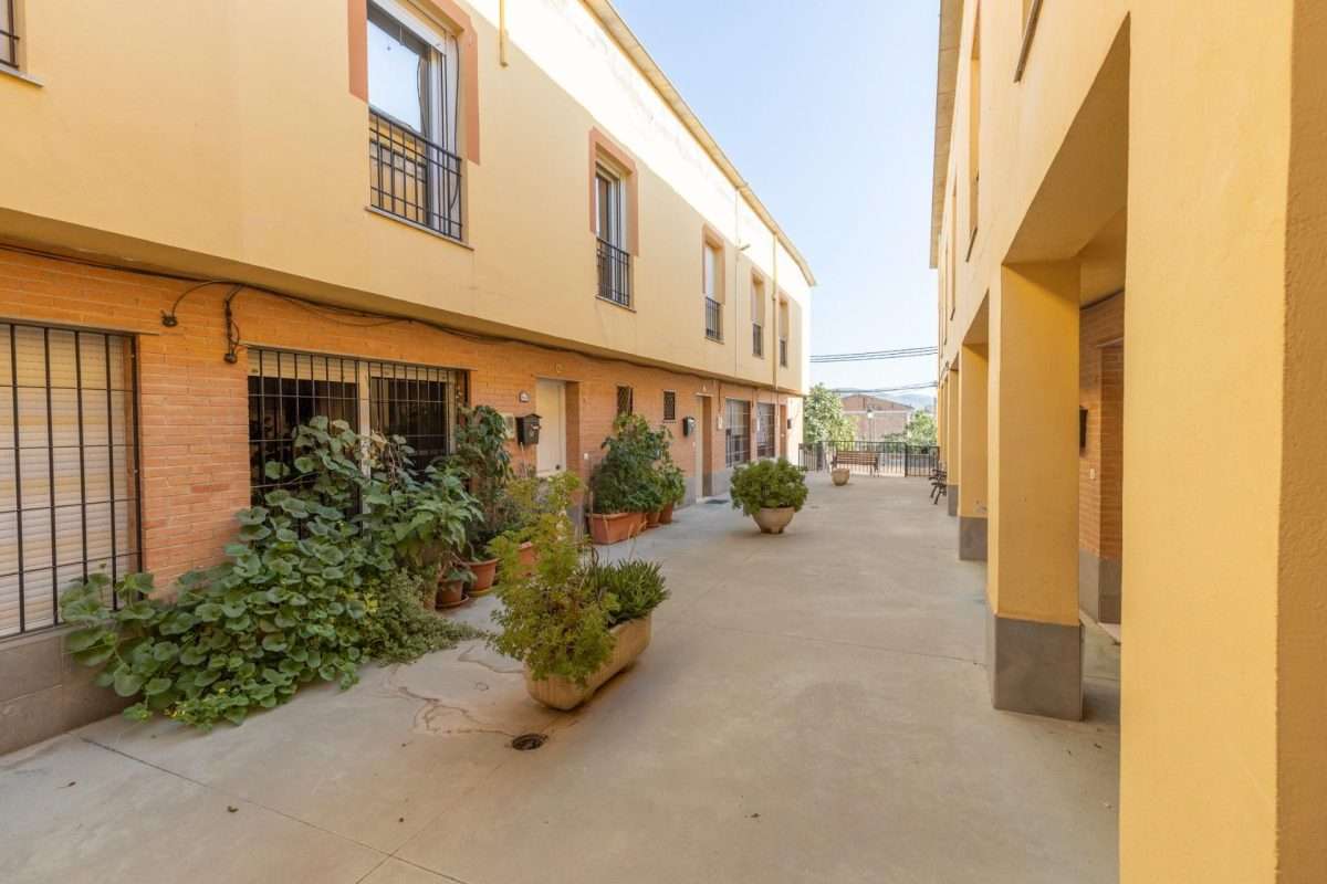 Adosado en venta en GRANADA