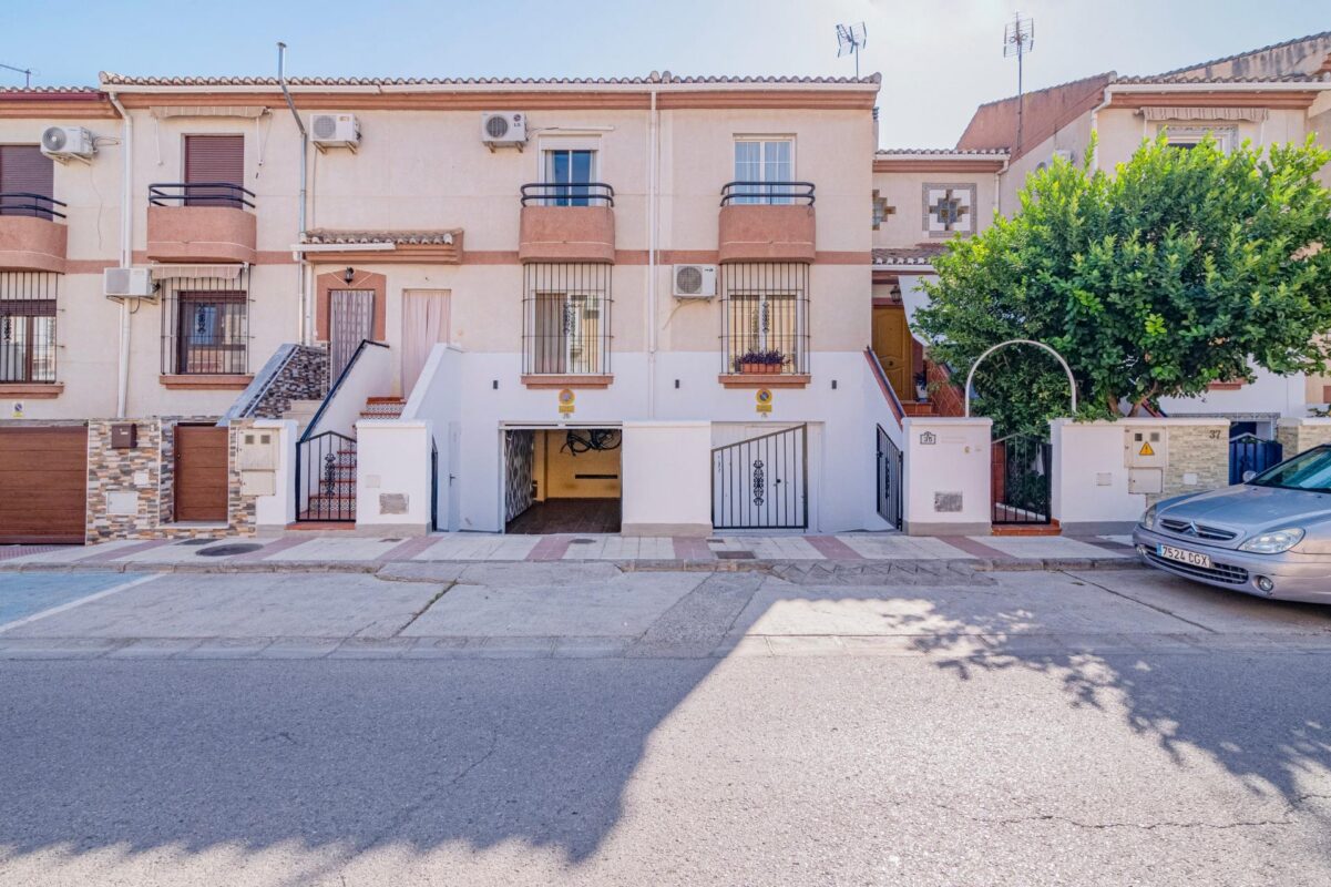 Adosado en venta en GRANADA, Chauchina, Referencia: DH07327 Adosado en venta en GRANADA