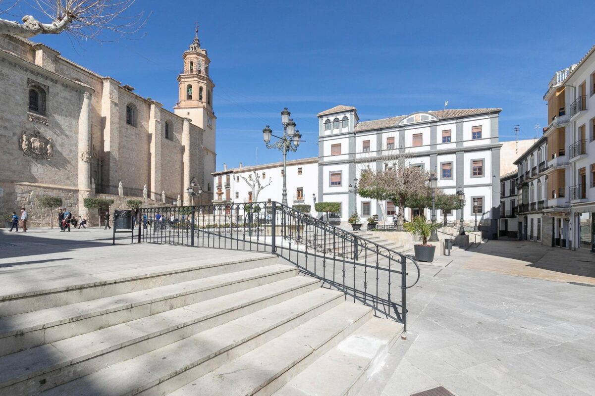 Edificio en venta en GRANADA, Baza, Referencia: DH07122 Edificio en venta en GRANADA