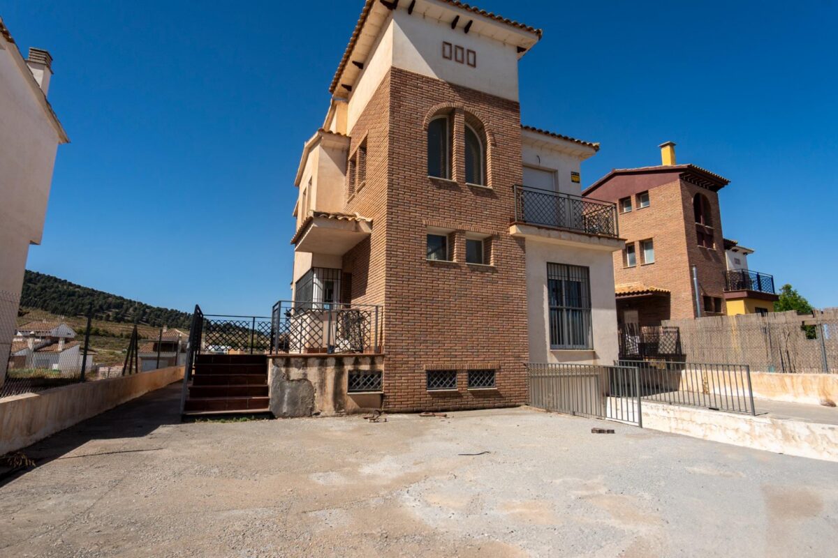 Chalet en venta en GRANADA, Dilar, Referencia: DH06996 Chalet en venta en GRANADA