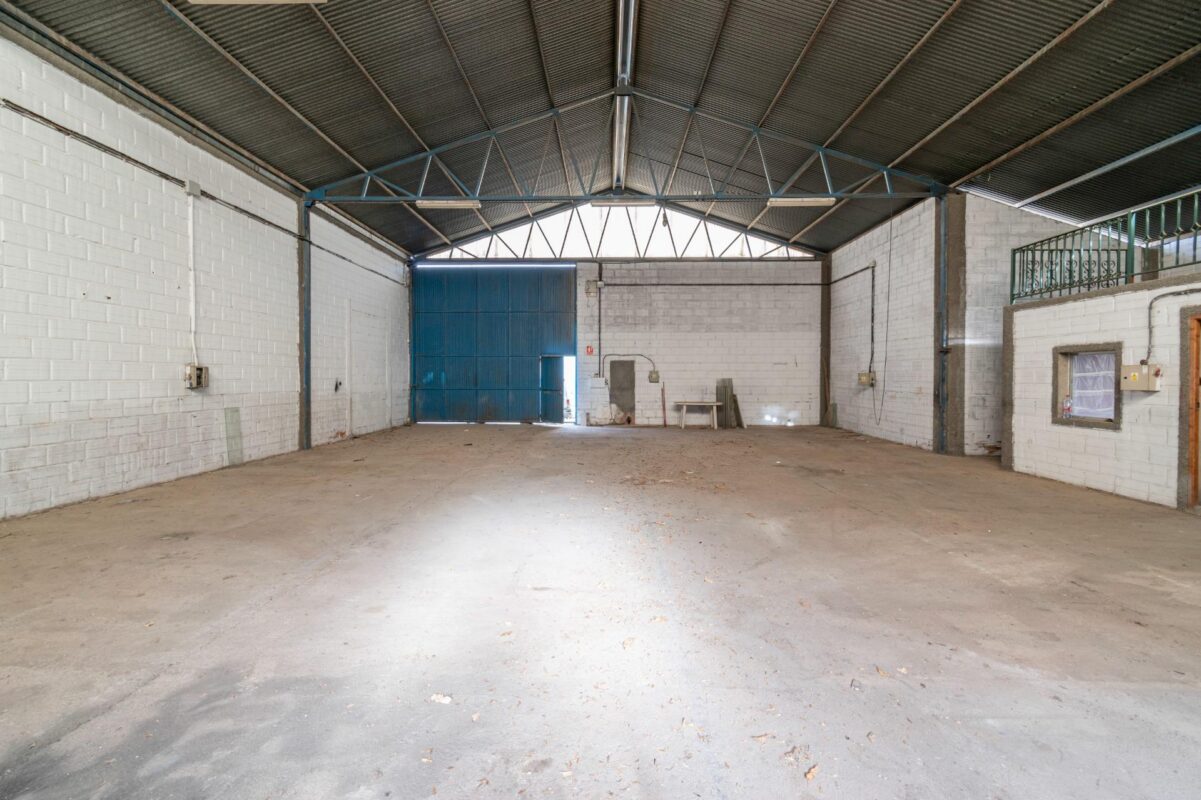 Nave industrial en venta en GRANADA