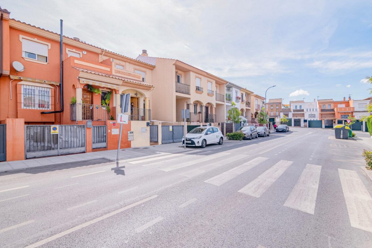Adosado en venta en GRANADA, Ogijares, Referencia: DH07338 Adosado en venta en GRANADA