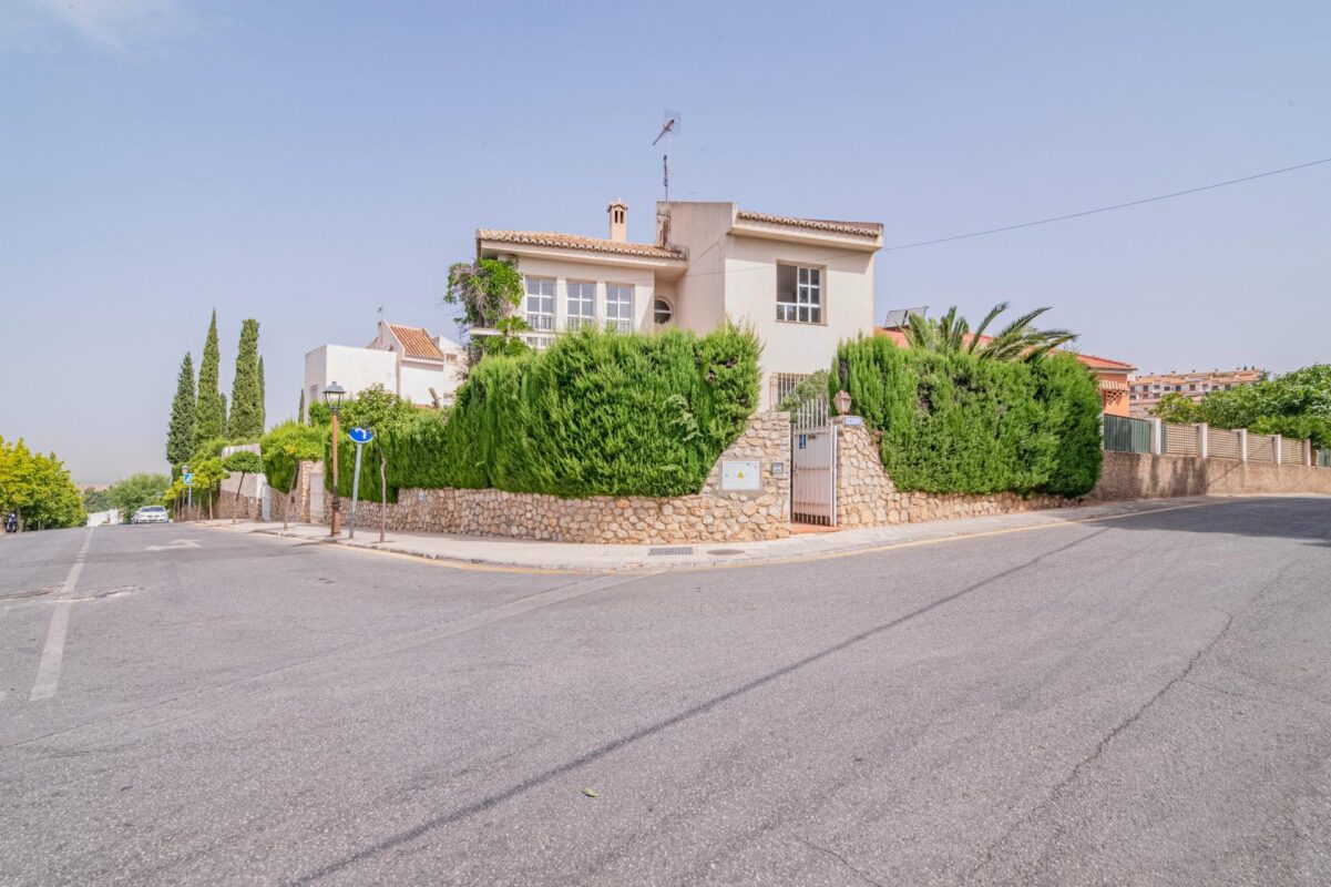 Chalet en venta en GRANADA