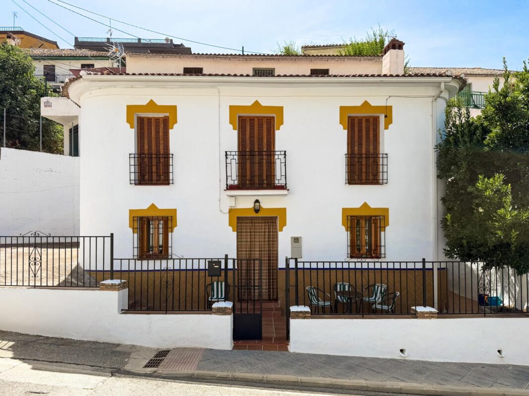 Chalet en venta en GRANADA, Pinos Genil, Referencia: DH07294 Chalet en venta en GRANADA