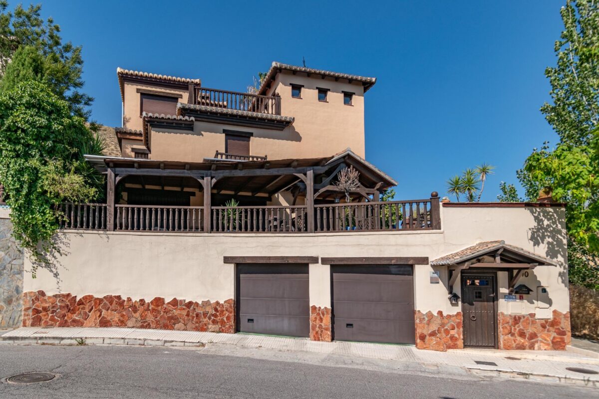 Chalet en venta en GRANADA, Cenes de la Vega, Referencia: DH07320 Chalet en venta en GRANADA