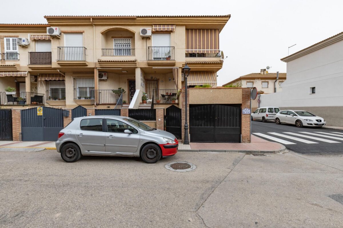 Pareado en venta en GRANADA, Atarfe, Referencia: DH07221 Pareado en venta en GRANADA